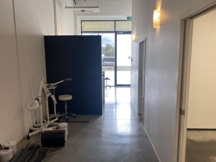 Unit 6, 83 Apollo Drive Rosedale_4