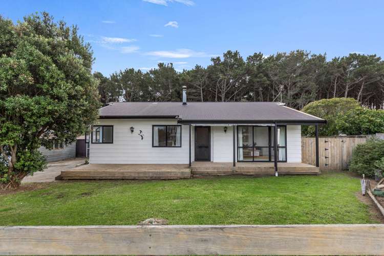 9 Cousins Avenue East Foxton Beach_4