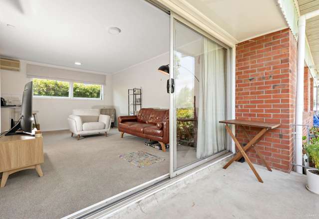 2/134 Calliope Road Devonport_3