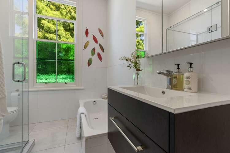 5 Mozeley Avenue Devonport_15