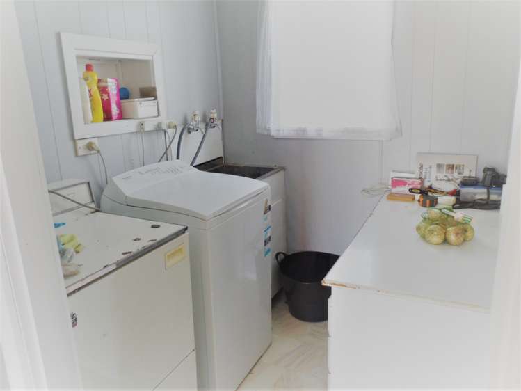 27 High Street Hawarden_13