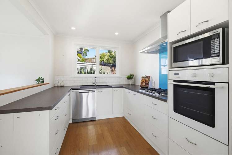 14 Moult Street Titahi Bay_10