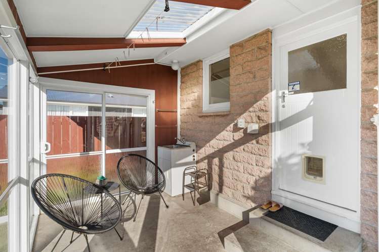 56 Woodbury Street Russley_17