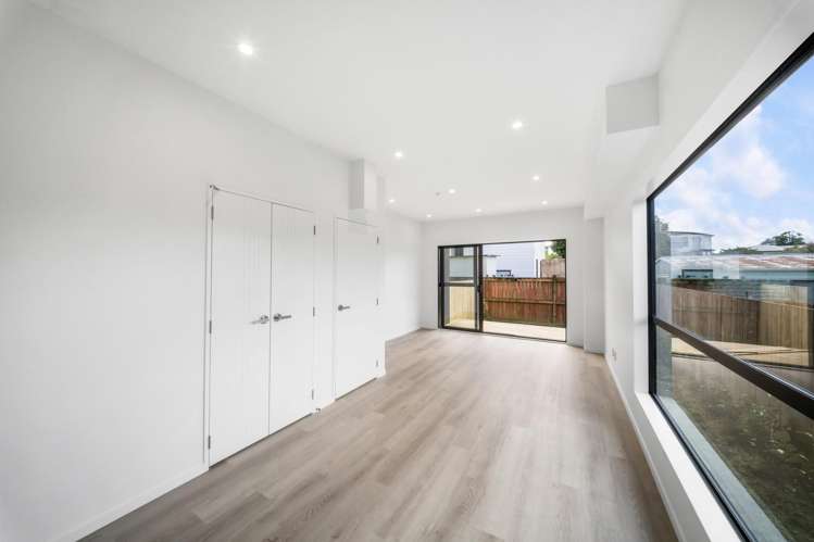 63 Gloria Avenue Te Atatu Peninsula_35