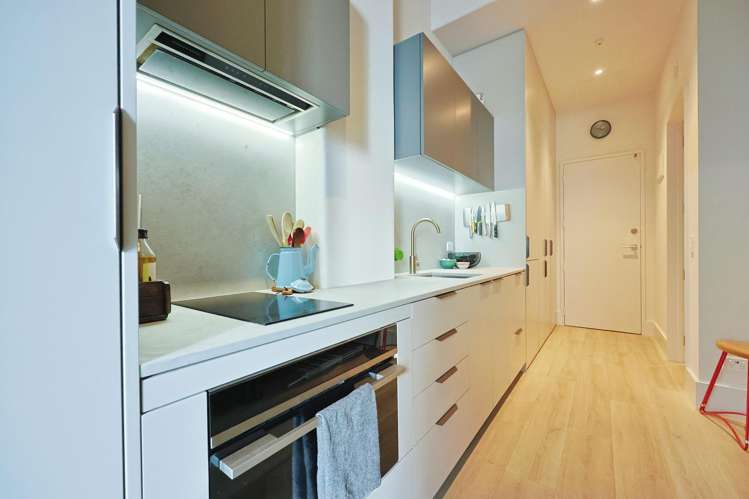 1B/22 Emily Place_2