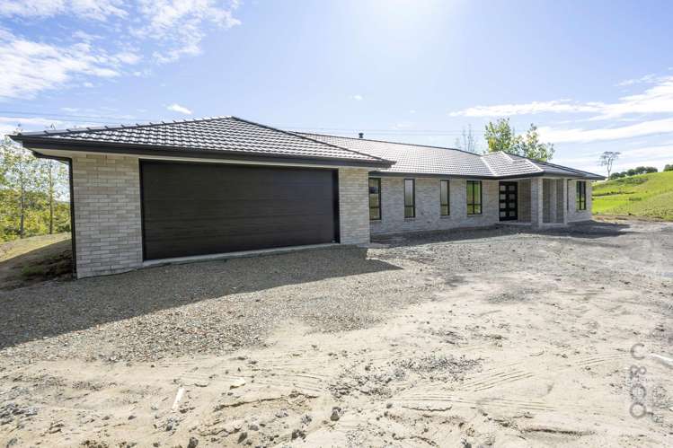 524 Ridge Road Riverhead_34