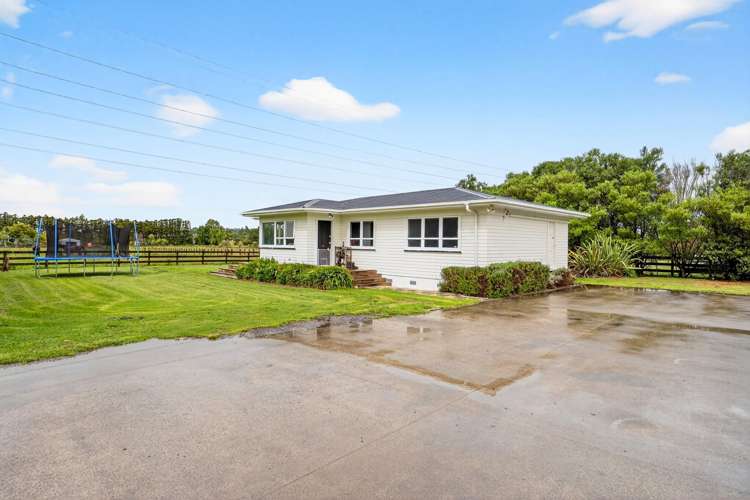 61 Boord Crescent Kumeu_6