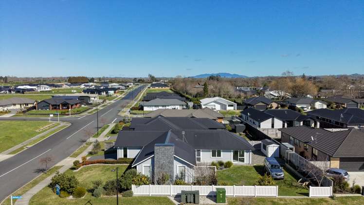 8 Peakedale Drive Matamata_45