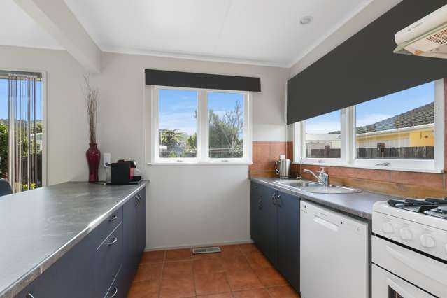 57 Parkway Wainuiomata_3