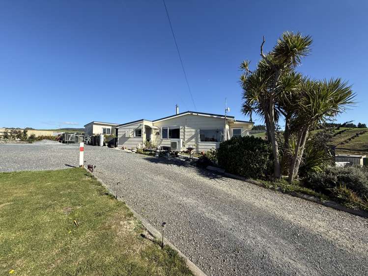 13 Wood Street Kaka Point_14