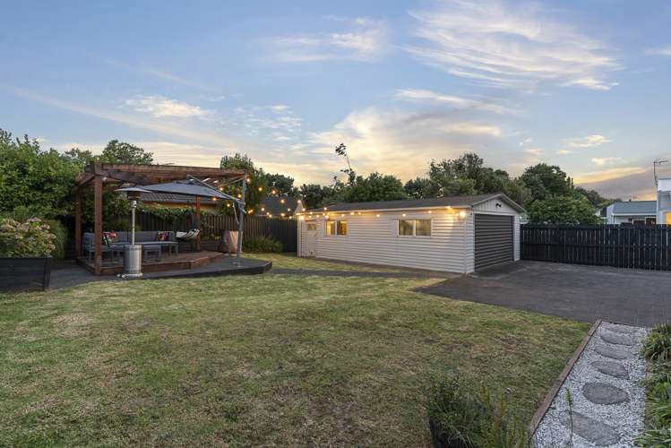 8 Bluewater Place Wattle Downs_19