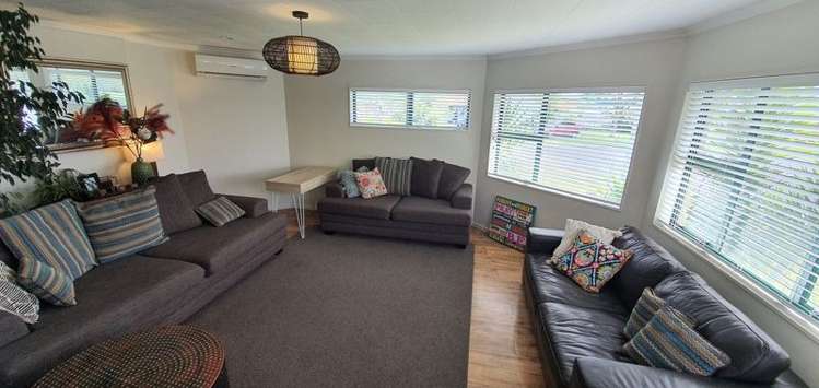 5 Larisa Grove Papamoa_2