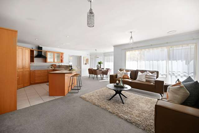 13 Blairgowrie Place Rototuna North_2