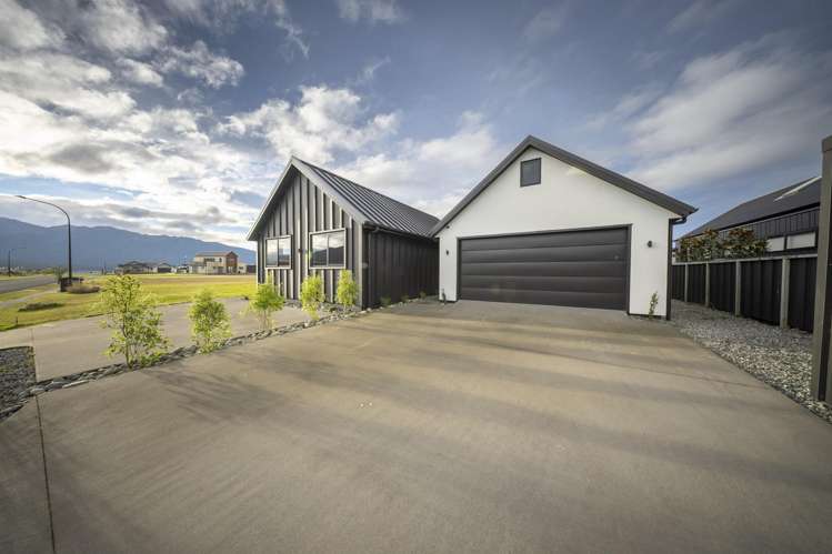60 Takitimu Avenue Te Anau_1
