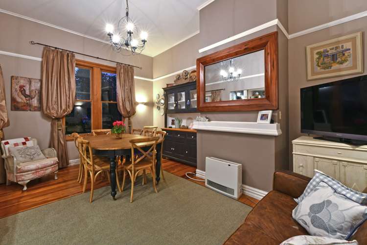 2 Barton Road Heretaunga_8