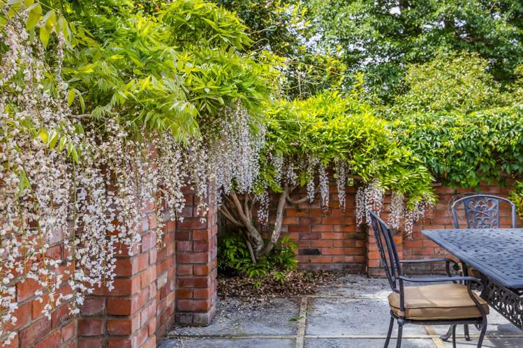 211 Summerhill Road Cust_34