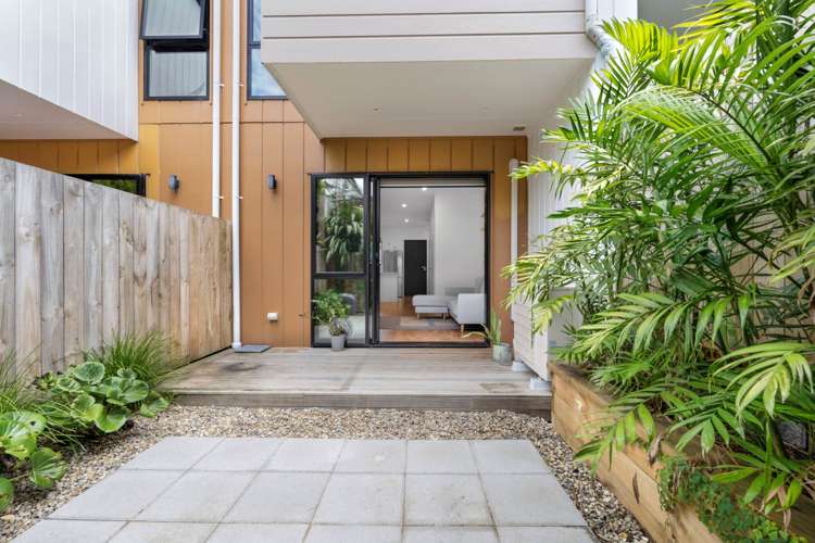 12/26 Springvale Drive Albany_22