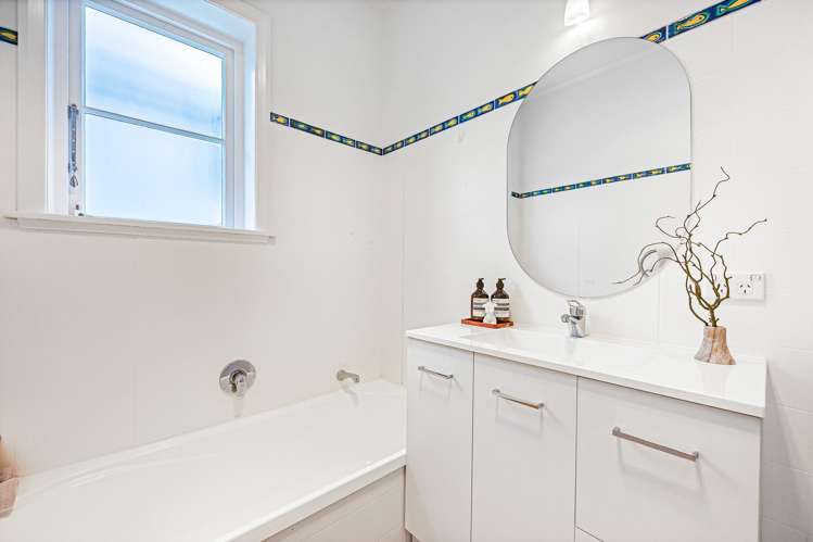 1/7 Neville Street Point Chevalier_17