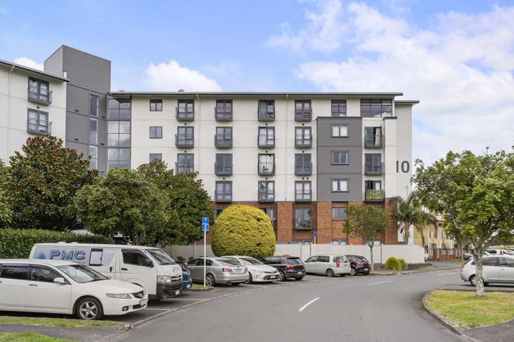 5E/10 Crown Lynn Place New Lynn_21