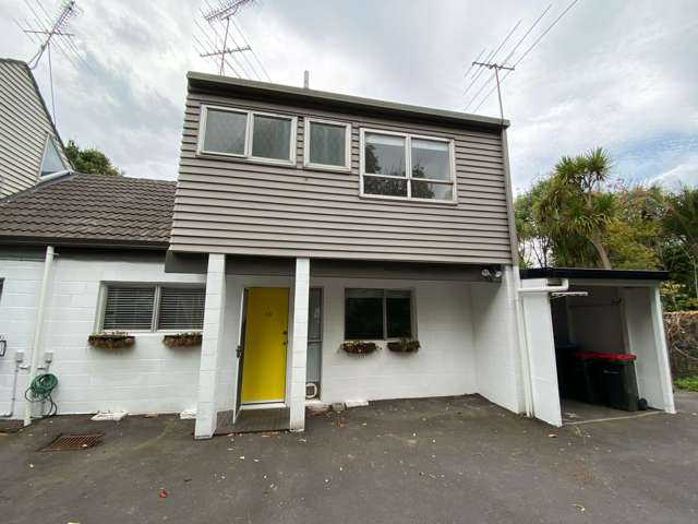 Private two bedroom home in Meadowbank