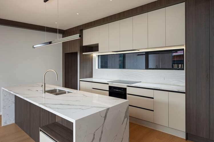 2/4 Norrie Avenue Mount Albert_24