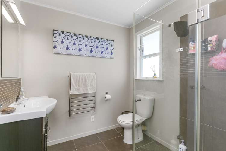 23 Beazley Avenue Paparangi_16