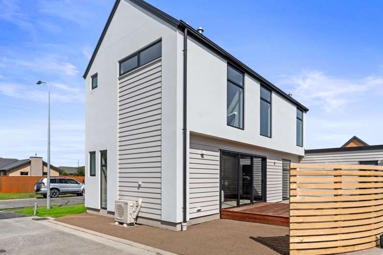 1/30 George Street Rolleston_17