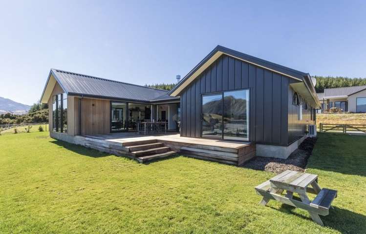 9 Edgewood Place Wanaka_0
