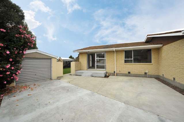 2/6 Bowman Place Sockburn_1