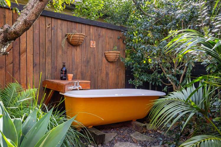 20 James Street Raglan_20