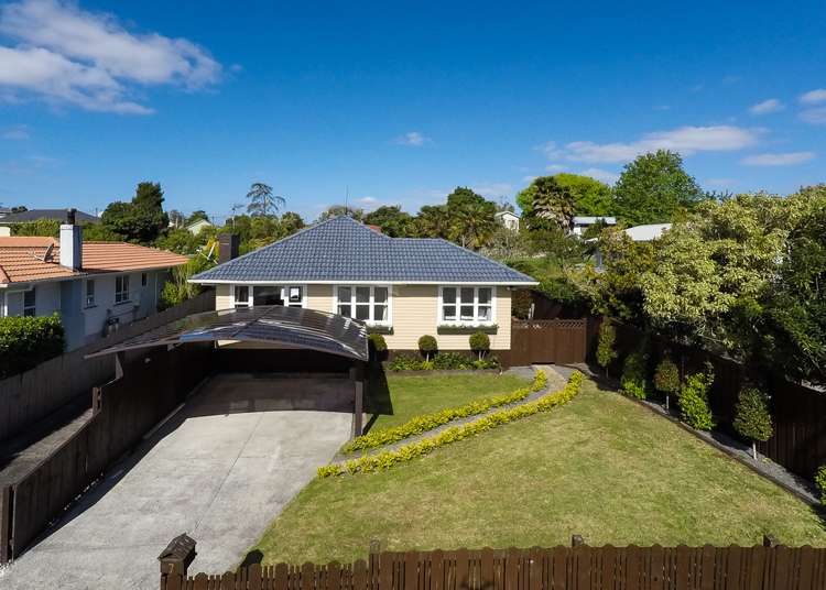 7 Gill Avenue Te Atatu Peninsula_1