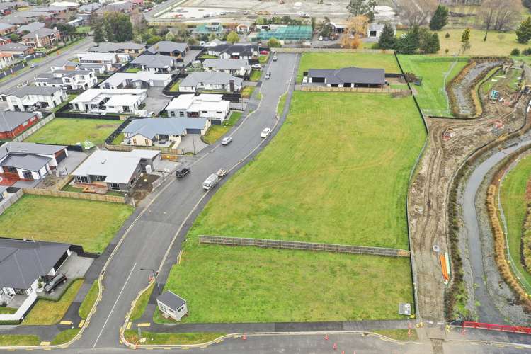 12 Picadilly Avenue Casebrook_2