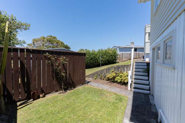 28 Franklyn Road Tawa_16