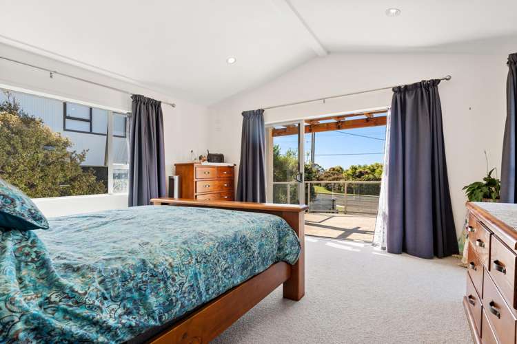 1279 Whangaparaoa Road Gulf Harbour_14
