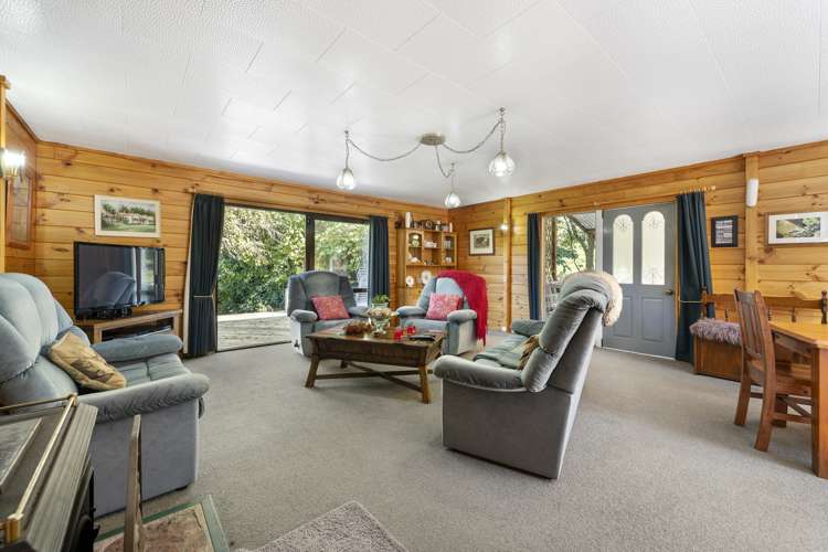 202 Whangamata Road Kinloch_5