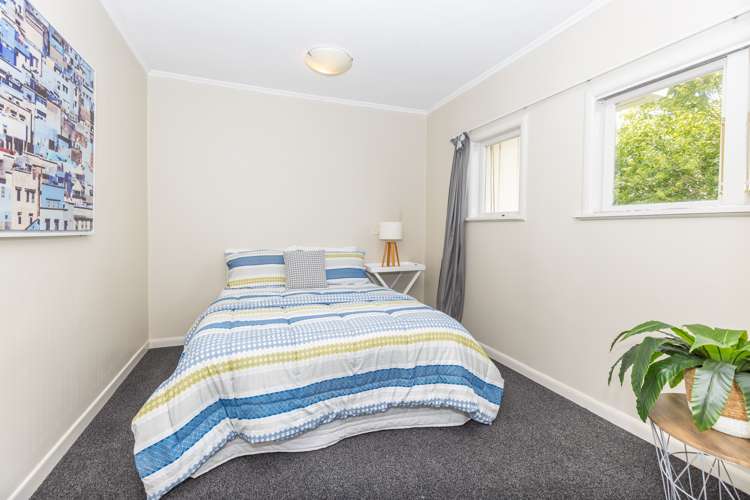 196 Clyde Street Hamilton East_43