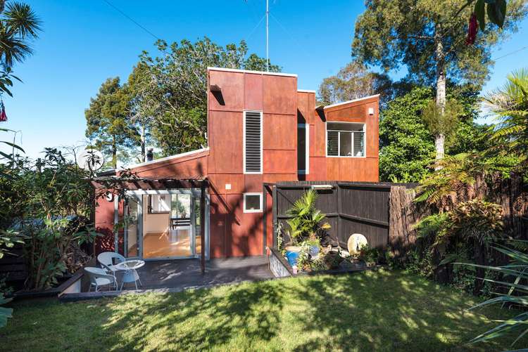 15 Takahe Road Titirangi_19
