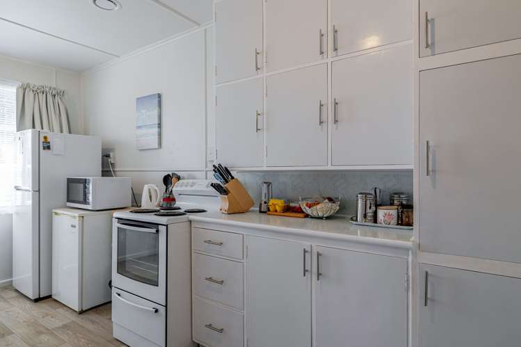 39 Andrew Avenue Roslyn_3