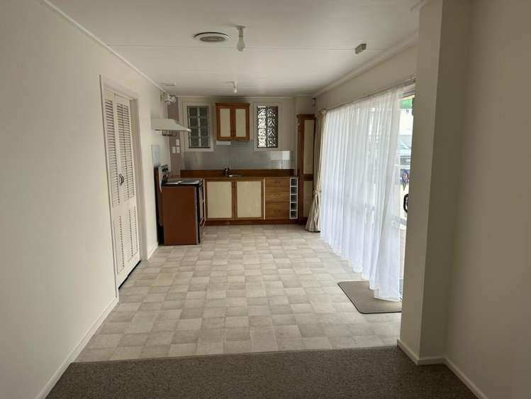 65 Orlando Street Stratford_13