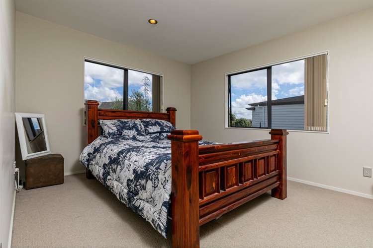 39 Riverglade Parkway Te Atatu South_8