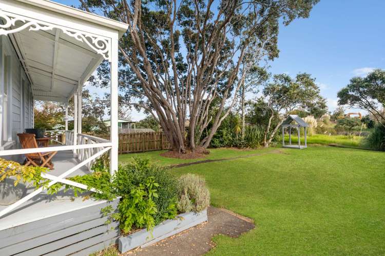 11 Green Lane Helensville_16