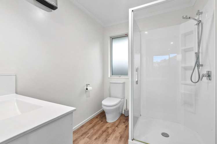 5 Chertsey Road Richmond_12