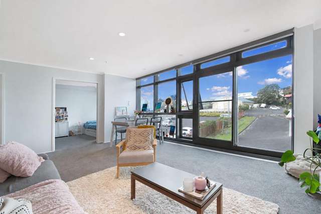 14E/30 Westward Ho Glen Eden_1