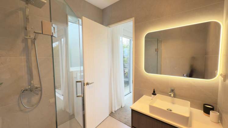 144 Arran Point Parade 1627_8