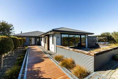 26 Paritu Road_4
