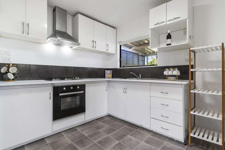 3/26 Queen Mary Avenue New Lynn_7