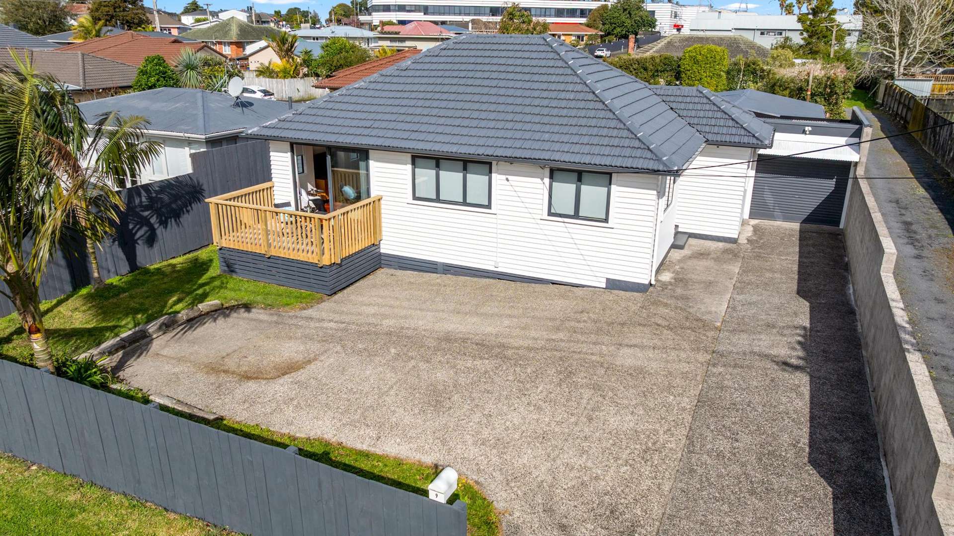 9 Grainger Road Te Atatu South_0