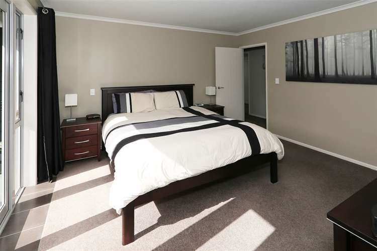 21 Heathfield Avenue Huntington_7