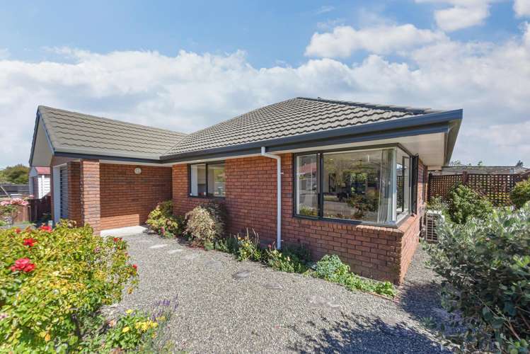 36 Willow Avenue Stoke_16