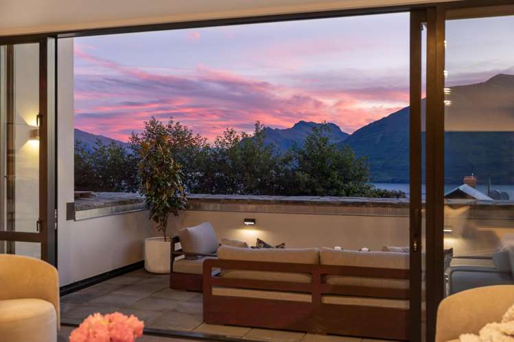 1/14 Vancouver Drive Queenstown Hill_4